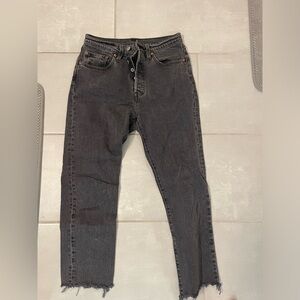 Levi’s black jeans cropped